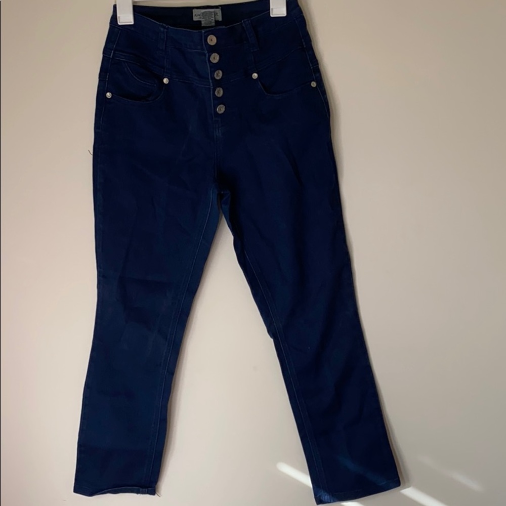 High waisted capris